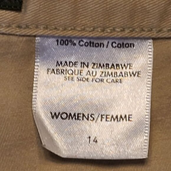 Eddie Bauer Women's Khaki Shorts Size 14 Chino Bermuda - Picture 3 of 11